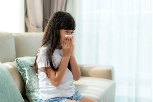 Batuk Berdahak vs Batuk Kering pada Anak, Mana yang Lebih Berbahaya? Ini Perbedaannya