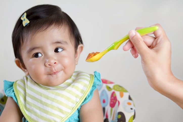  Jadwal Makan Bayi 6 Bulan  yang Paling Ideal Ibu Ayah